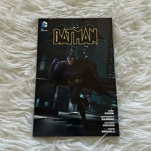 EUC DC Comics Beware The Batman - Volume 1 (2015) Graphic Novel Book